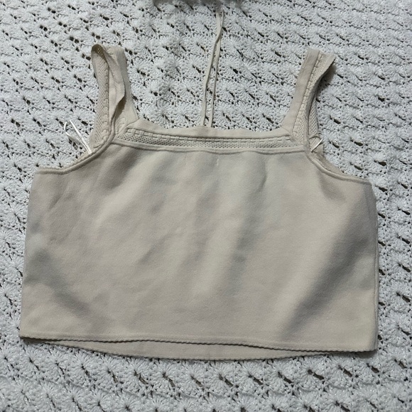 LA Heart Cream Cropped Top - Picture 3 of 7